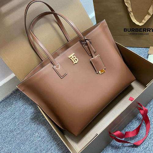 버버리 미디엄 모노그램 모티프 레더 토트 80525031 브라운