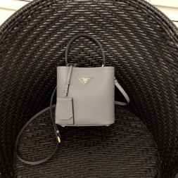 프라다 두블레 버킷백 스몰 1BA217 그레이