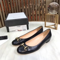 구찌 버클 플레인 플랫슈즈 431921 블랙