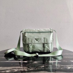 프라다 포코노 나일론 메신저백 1BD953 그린