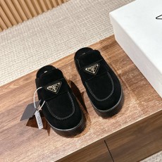프라다  여성용 뮬 F0913-5