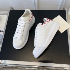 알렉산더 맥퀸  남여공용 스니커즈  586434-10