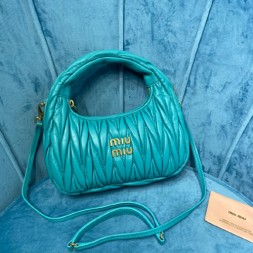 미우미우 완더 마테라쎄 호보백 5BC125-7