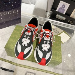 구찌 남성용 운동화 670497-1