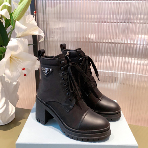 프라다 여성용 앵글부츠 F0825