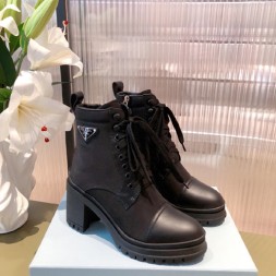 프라다 여성용 앵글부츠 F0825