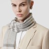 버버리 신상 스카프 BB3619