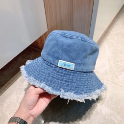 셀린느 신상 모자 183337