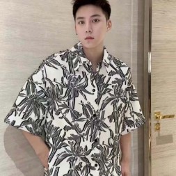 루이비통  남여공용  반팔  M10244