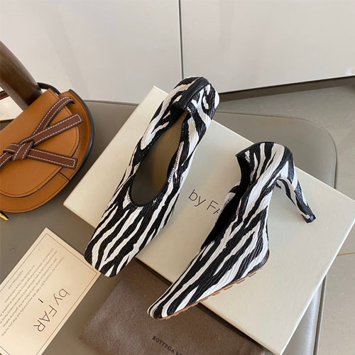 로저비비에 신상 펌프스 RV5471