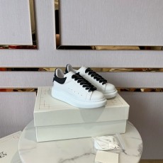 알렉산더 맥퀸  신상 스니커즈 586417