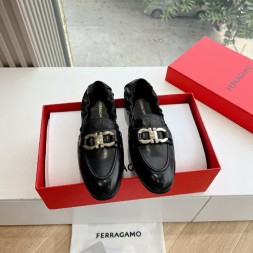 페레가모 여성용 로퍼 F38150-2