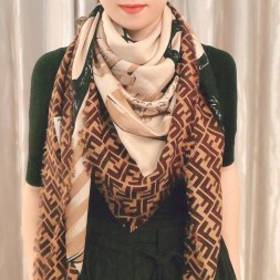 펜디 신상 스카프 FD70207