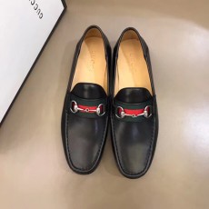 구찌 남성용 신상 로퍼 550053