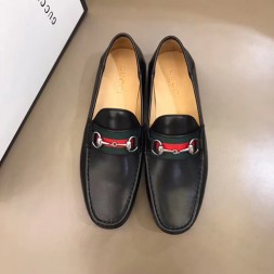 구찌 남성용 신상 로퍼 550053