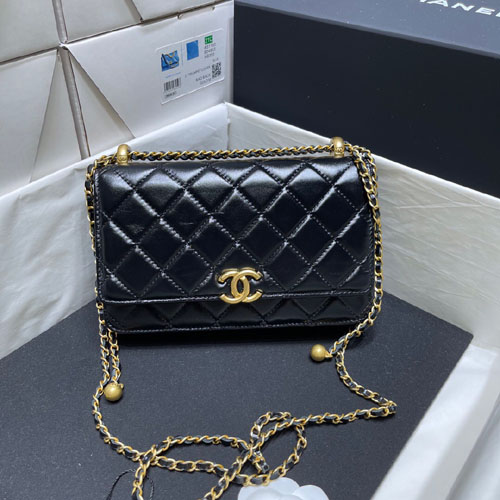 샤넬 클래식 카프스킨 체인 WOC AP2289 블랙
