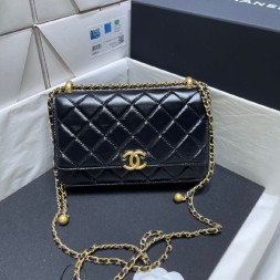 샤넬 클래식 카프스킨 체인 WOC AP2289 블랙