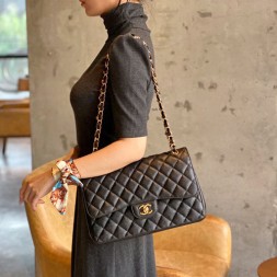  샤넬 클래식 점보백 라지 플랩백 A58600 캐비어 블랙 금장