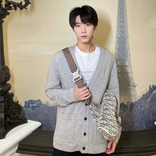 디올 남여공용 가디건  D84268-1