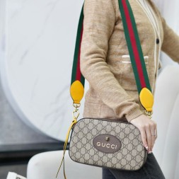 구찌 남여공용 수프림 크로스백 476466