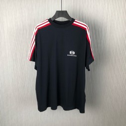 발렌시아가 남여공용 반팔  528833-1