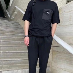 프라다 남여공용 반팔 3A508