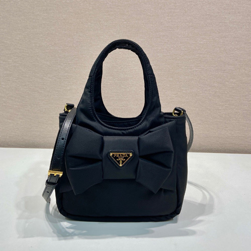 프라다 나일론 스몰 패디드 백 1BA359-13