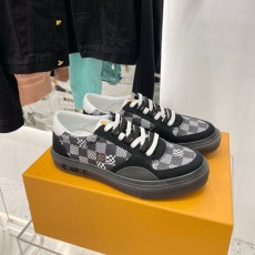 루이비통 남여공용 스니커즈 M0369-4
