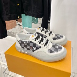 루이비통 남여공용 스니커즈 M0369-5