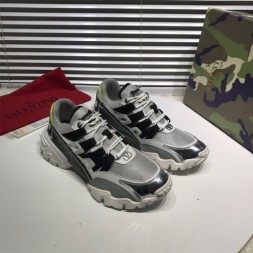 발렌티노 남여공용 신상 스니커즈 2S0S22-3