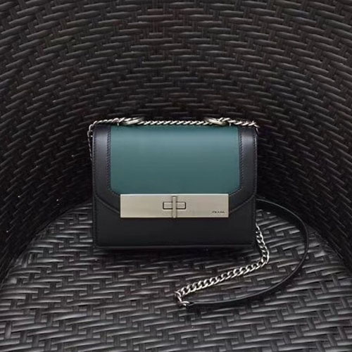 프라다 신상 가죽 숄더백 1BD156 블랙&청록색