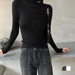 프라다 남여공용 니트  3A555-2