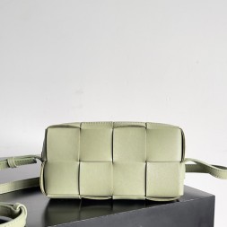 보테가 카세트 미니 크로스바디 백 755031-5