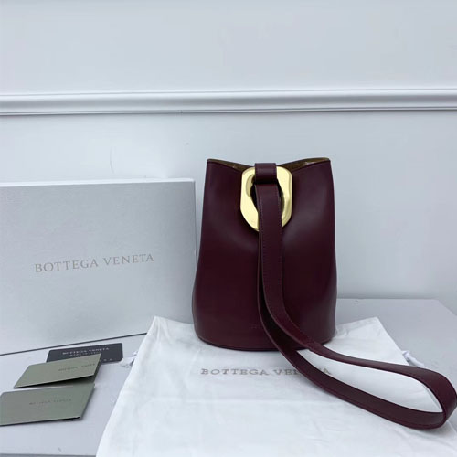 보테가 헤어 카프스킨 드롭 백 576804 버건디