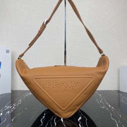 프라다 남성 트라이앵글 백 2VY007-1