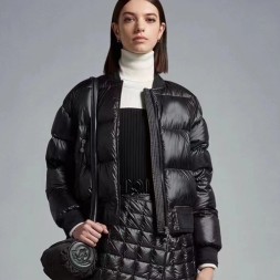 몽클레어 여성용 쇼트패딩 MC3524 블랙