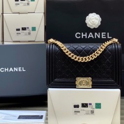 샤넬 보이 미듐 플랩백 A67086 이리테센트 캐비어 블랙 ++