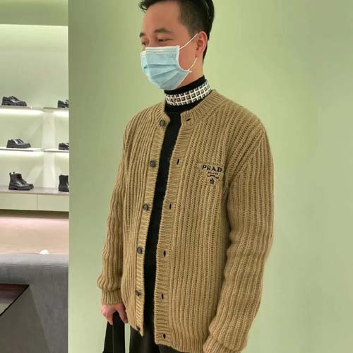 프라다 남여공용 가디건  3A553