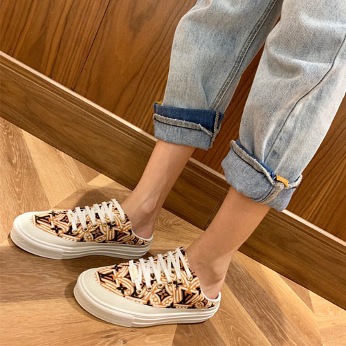 루이비통 여성용 스니커즈 M0340