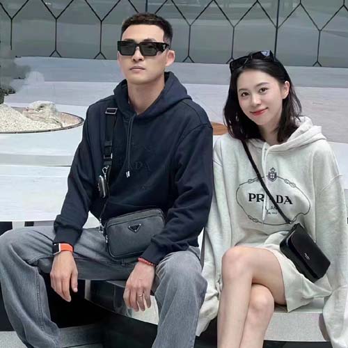 프라다 남여공용 후드  3A521-2