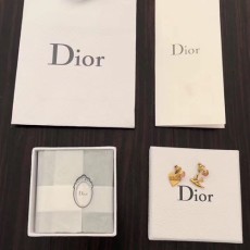 디올 신상 귀걸이 D12025