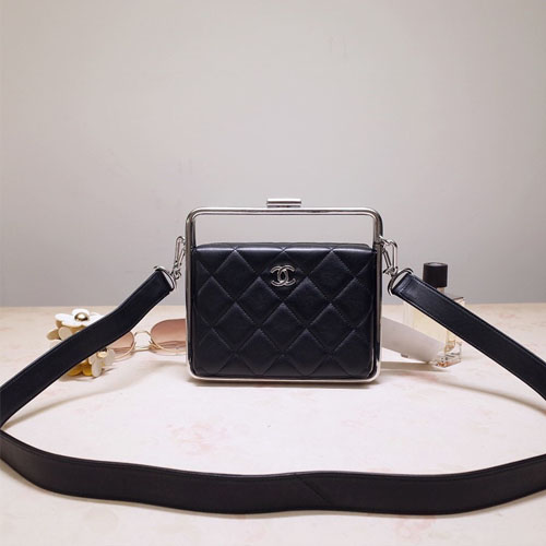샤넬 신상 클러치백 숄더백 AS1732 블랙