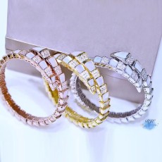 불가리 신상 팔찌 B70569