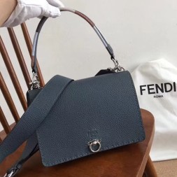 펜디 신상 메신저백 8BT288 네이비