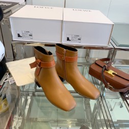 로에베 여성용 앵글부츠 LW29809 카멜