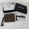 프라다 가죽 반지갑  1M0204 금장