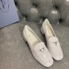 프라다 여성용 로퍼 F0814 화이트