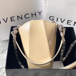 지방시 안티고나 버티컬 백 BB2010 베이지