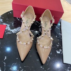 발렌티노 신상 펌프스 2S0S23 베이지