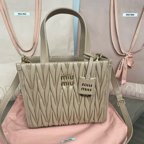 미우미우 마테라쎄 나파 토트백 N88 5BG263-2